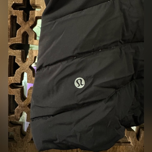 Lululemon water tight running jacket xs - Picture 3 of 5